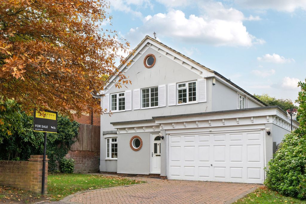 Property photo 1 of 18 External