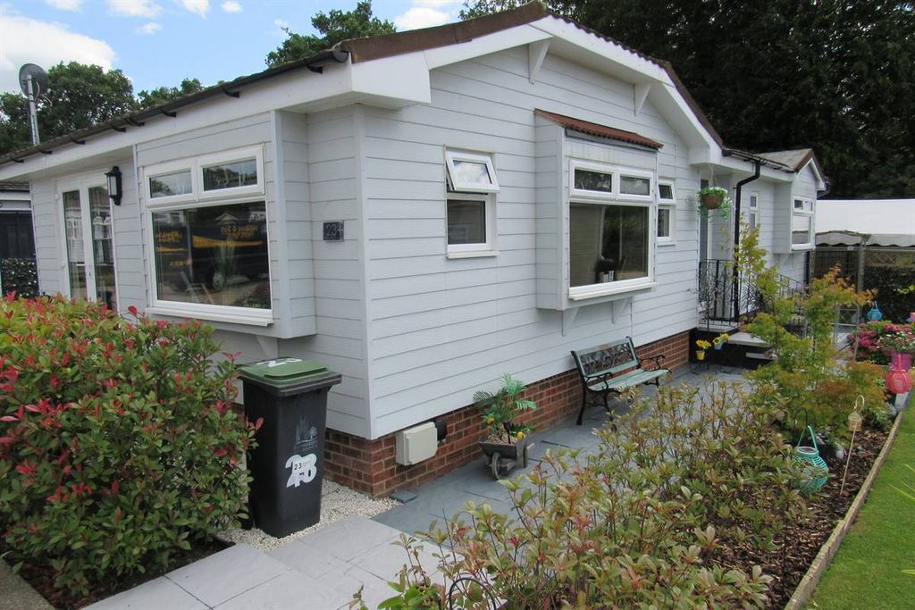 Property photo 2 of 29