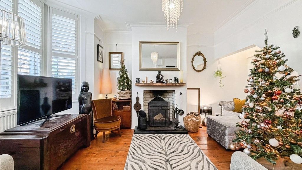 Property photo 3 of 18 6A60Db4A-Untitled-6030.Jpg