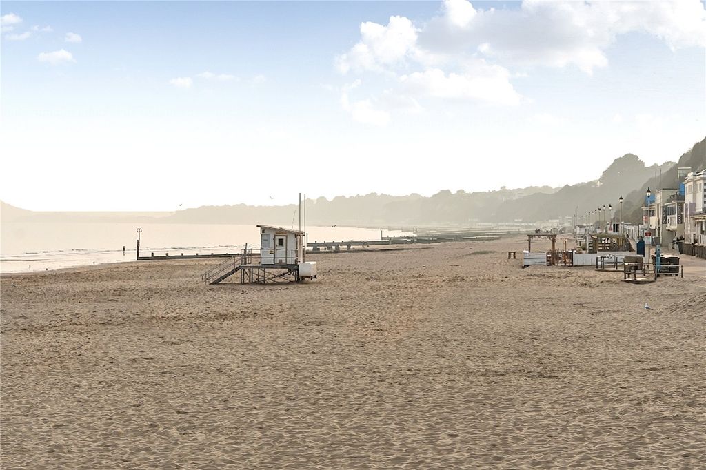 Property photo 3 of 9 Picture No. 05