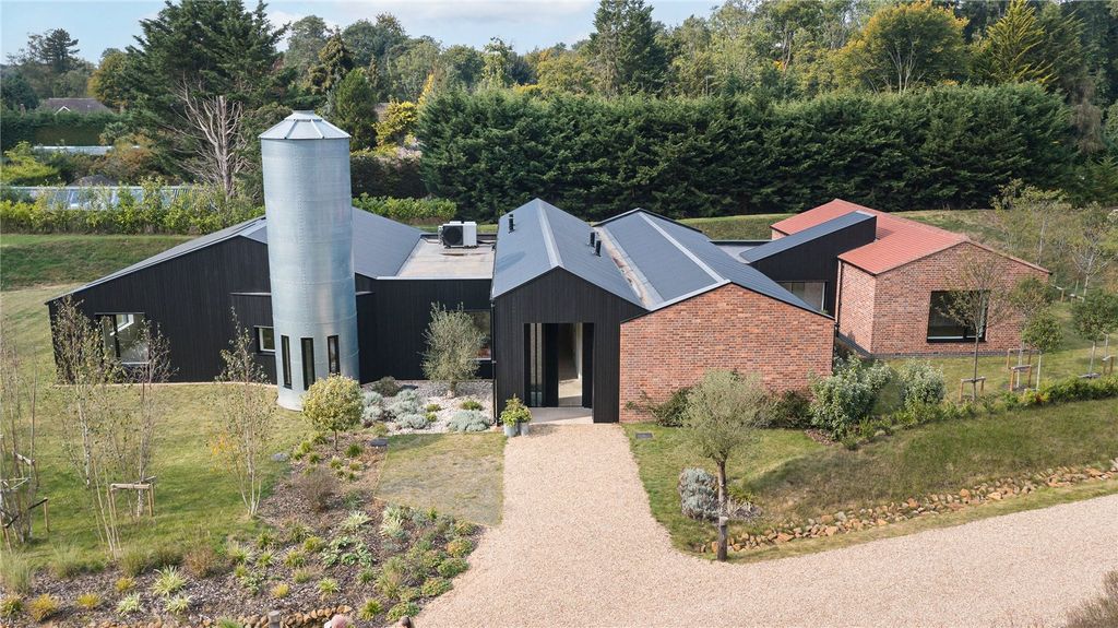 Property photo 1 of 36 Blackthorn House