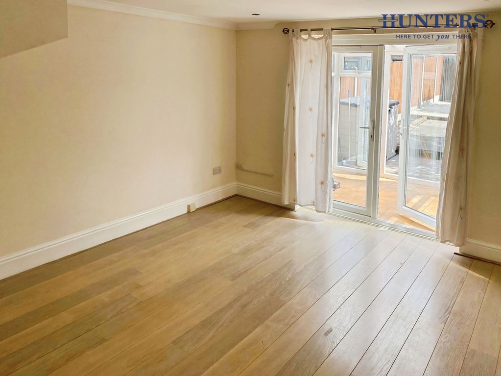 Property photo 3 of 10 Pbox-Img.Jpg