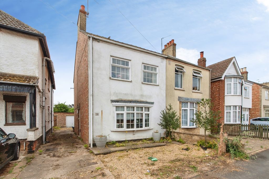 Property photo 1 of 21