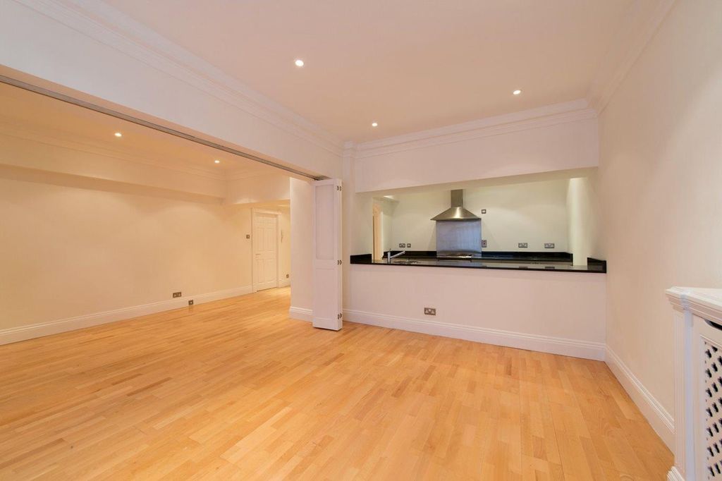 Property photo 3 of 8 Image