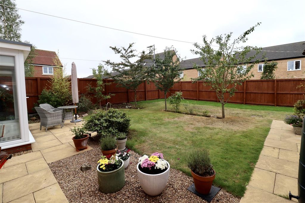 Property photo 2 of 15 Img_2013.Jpeg