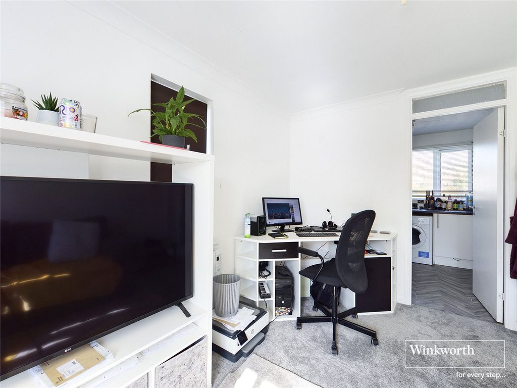 Property photo 3 of 11 Picture No. 22