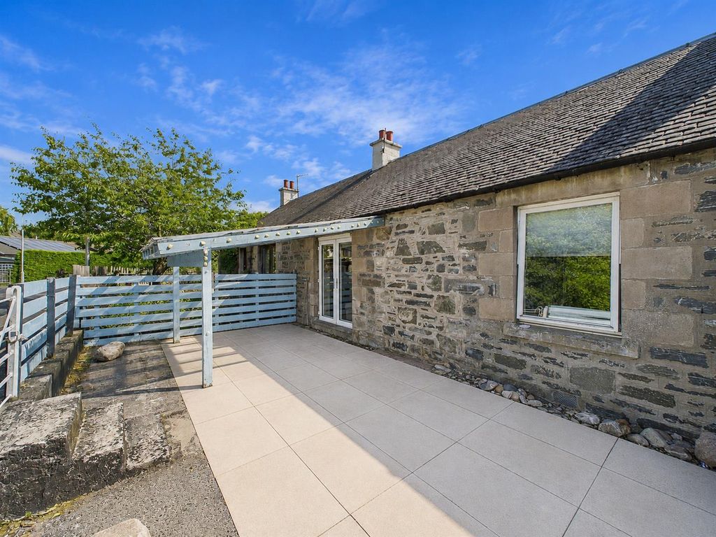 Property photo 1 of 19 Outside & Store