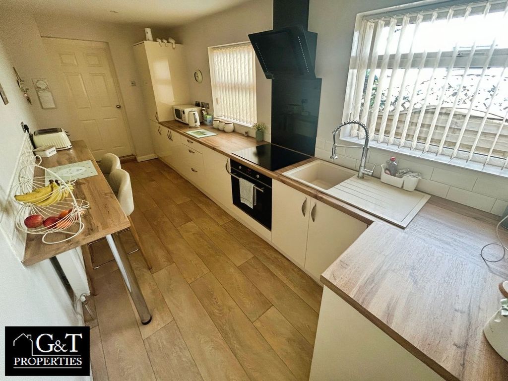 Property photo 1 of 25