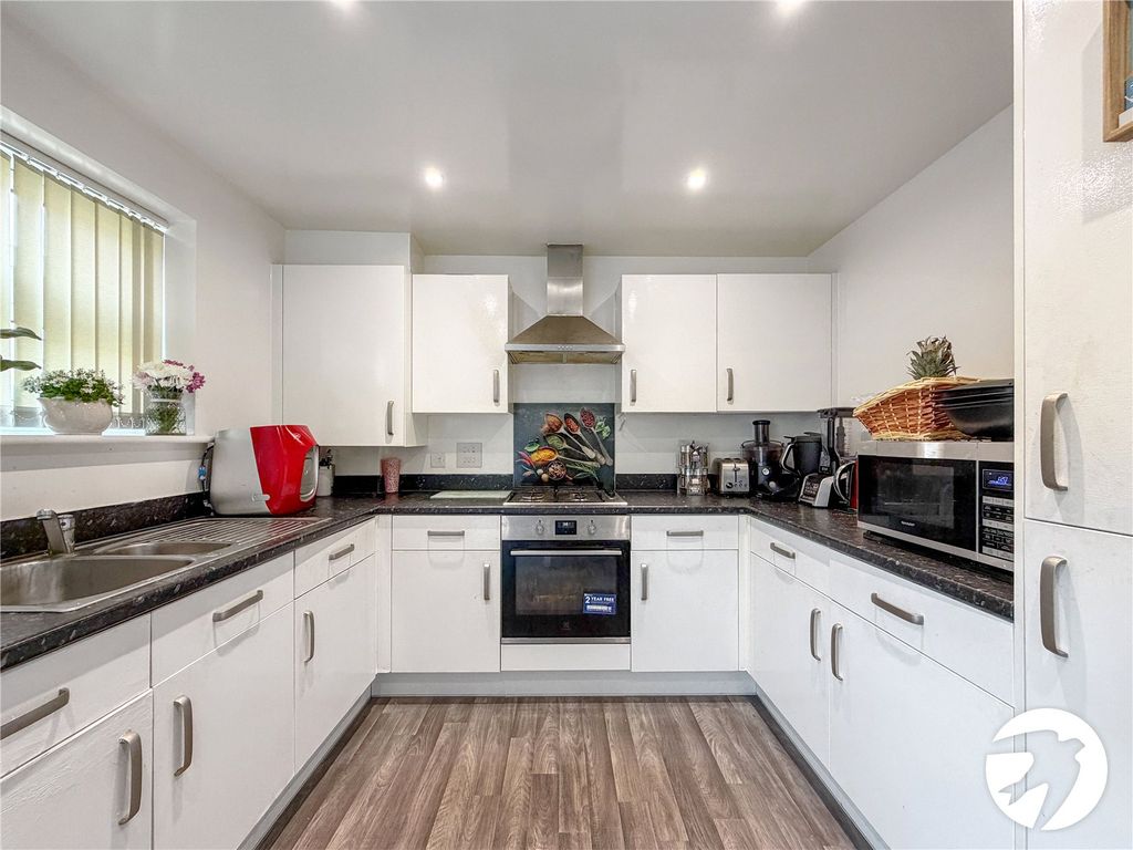 Property photo 2 of 16 Kitchen