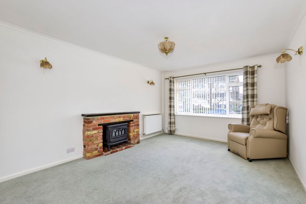 Property photo 3 of 19 Dsc_0107-Dsc_0108