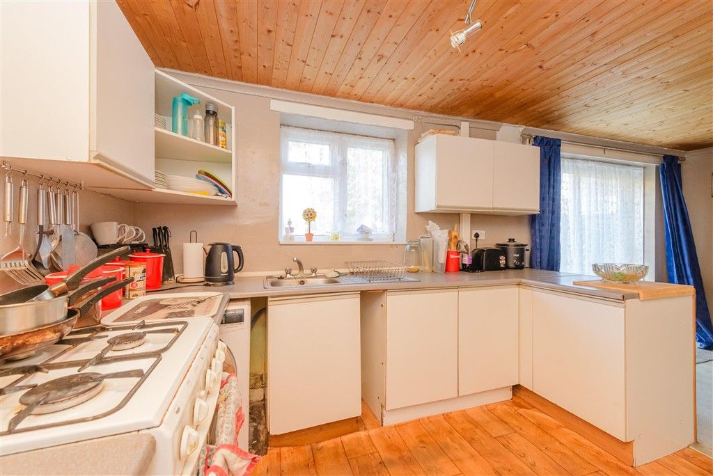 Property photo 2 of 9 Kitchen