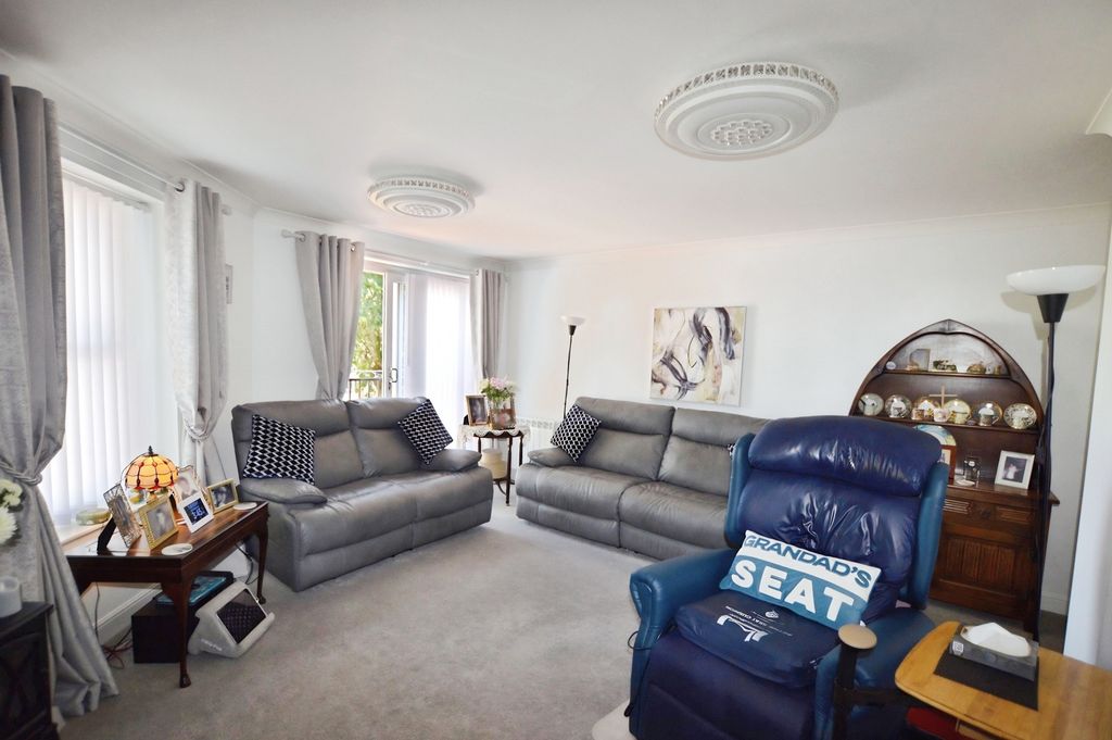 Property photo 2 of 22 Pbox-Img.Jpg