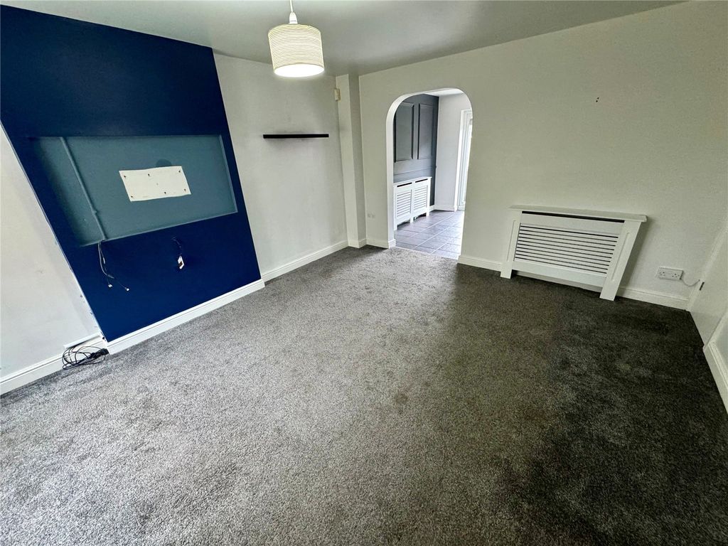 Property photo 2 of 16 Picture No. 13