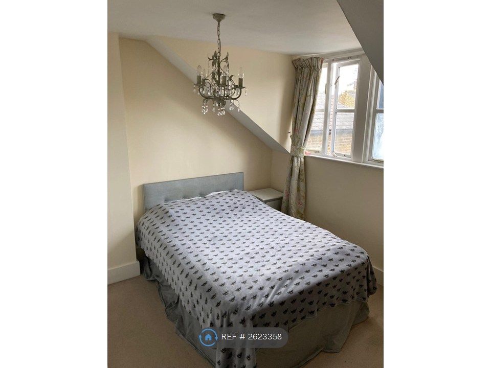 Property photo 3 of 11 Bedroom 1, Freshly Painted