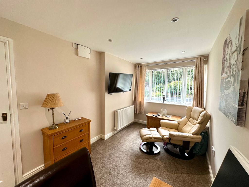 Property photo 3 of 28