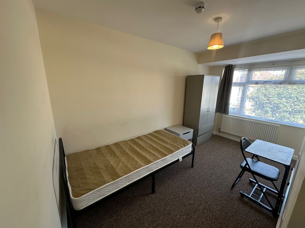 Property photo 2 of 6