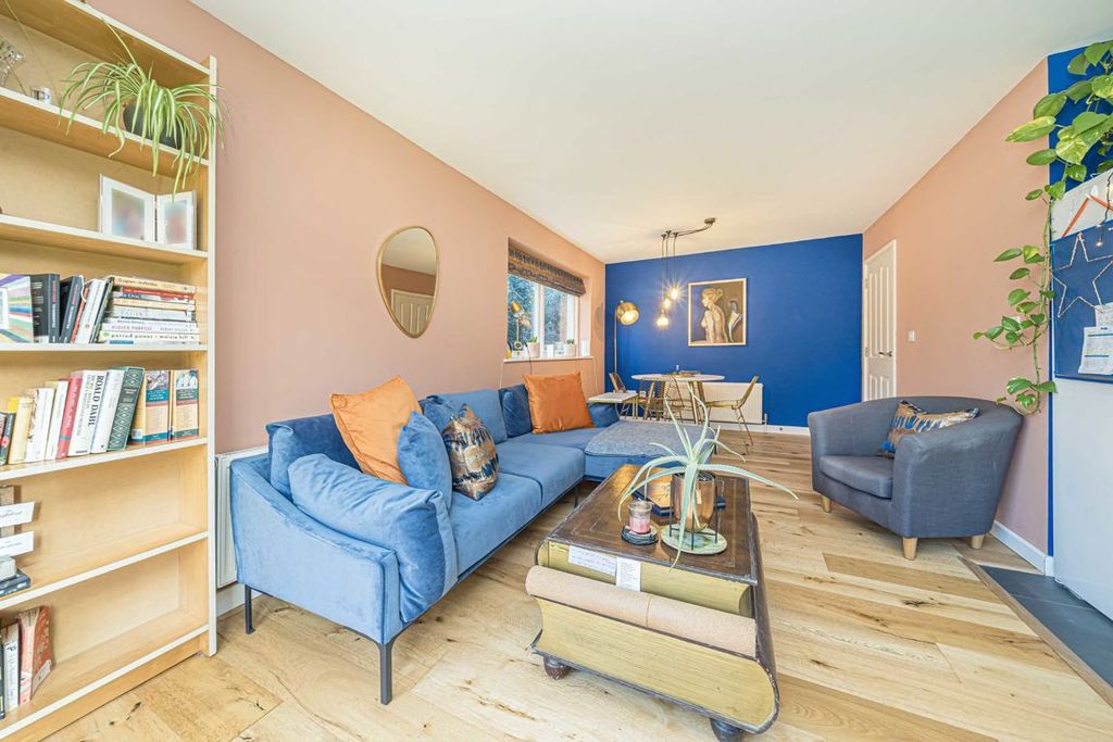 Property photo 2 of 9