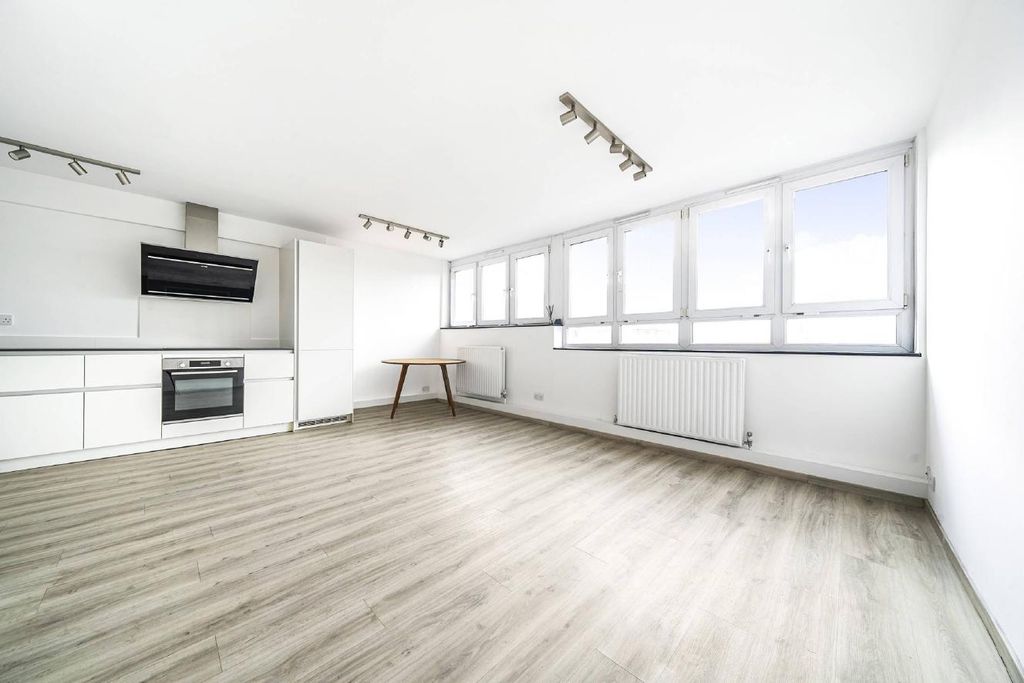 Property photo 1 of 8 Picture 1