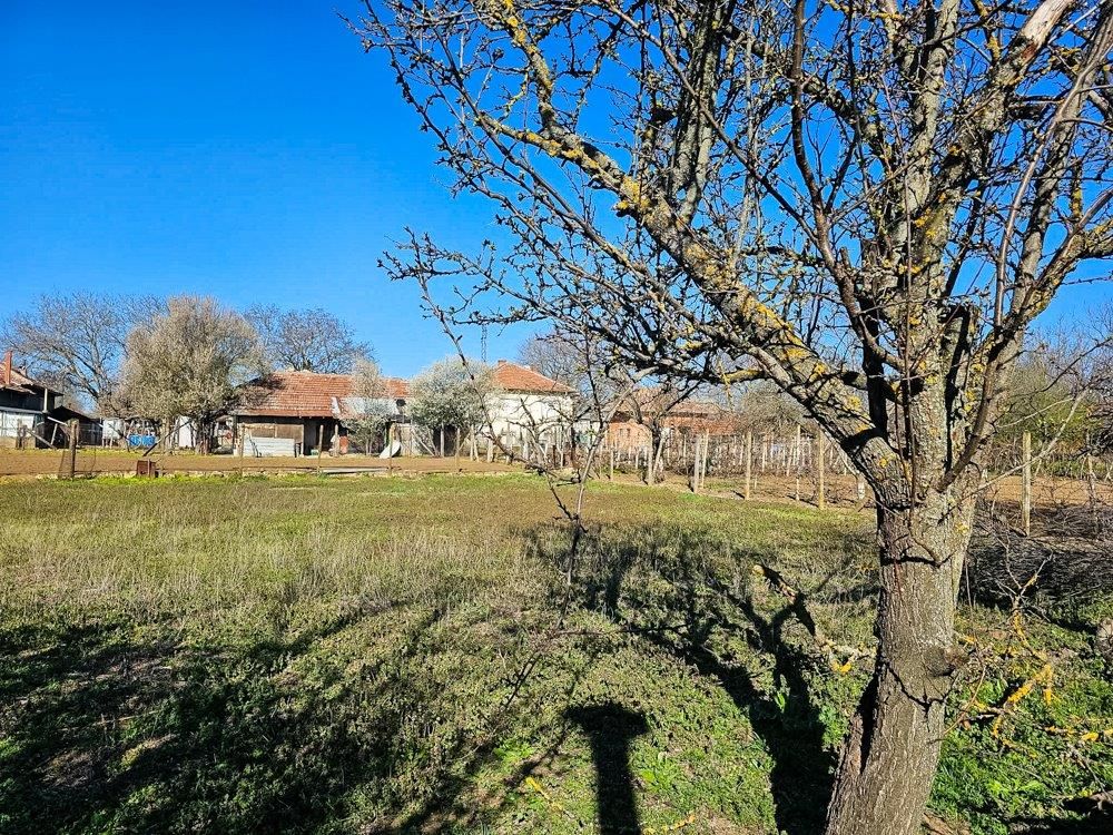 Property photo 1 of 5