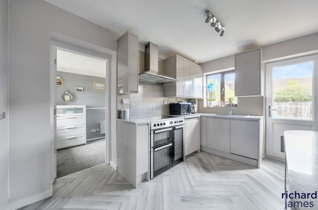 Property photo 3 of 19 8B7Ec9d08Ff947Ebae9060d45008c666