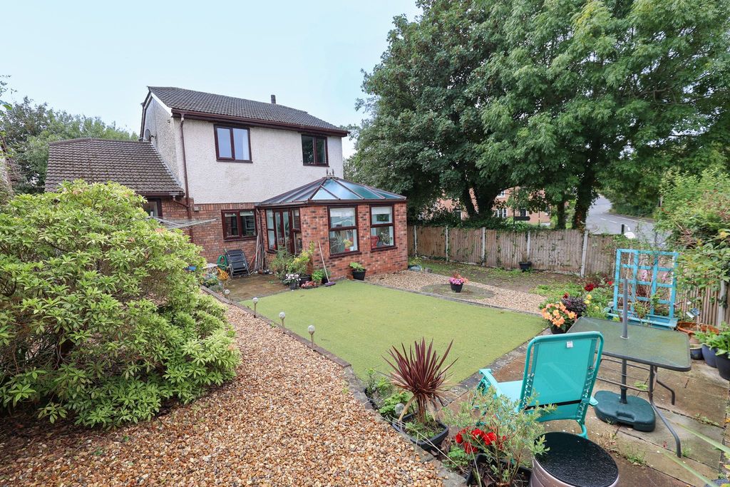 Property photo 2 of 16