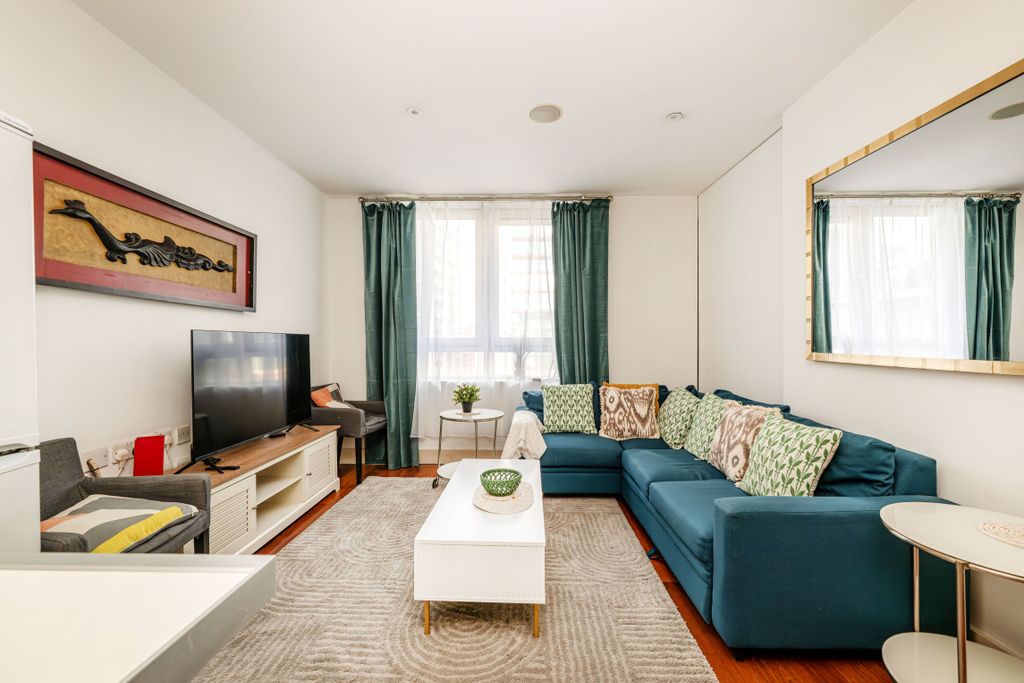 Property photo 2 of 17