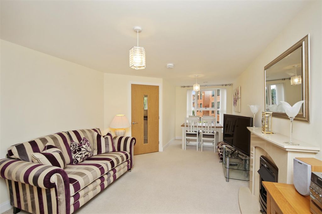 Property photo 3 of 14 02-d9Ca83966-Mbmcs-22Milwardplace-Selects (47).Jpg
