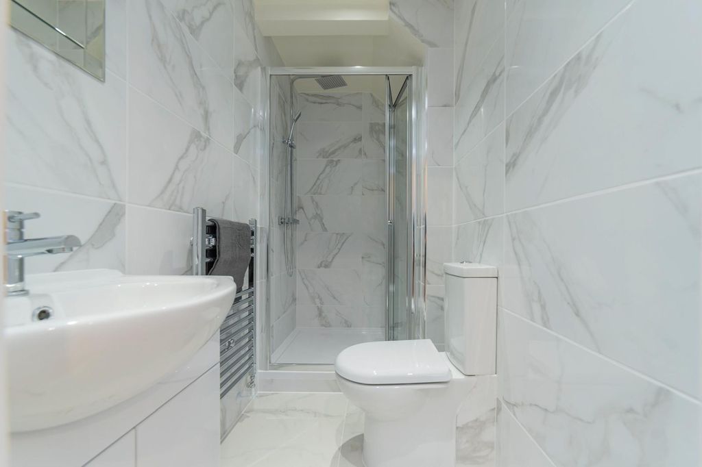 Property photo 3 of 26 Ensuite10.Jpg