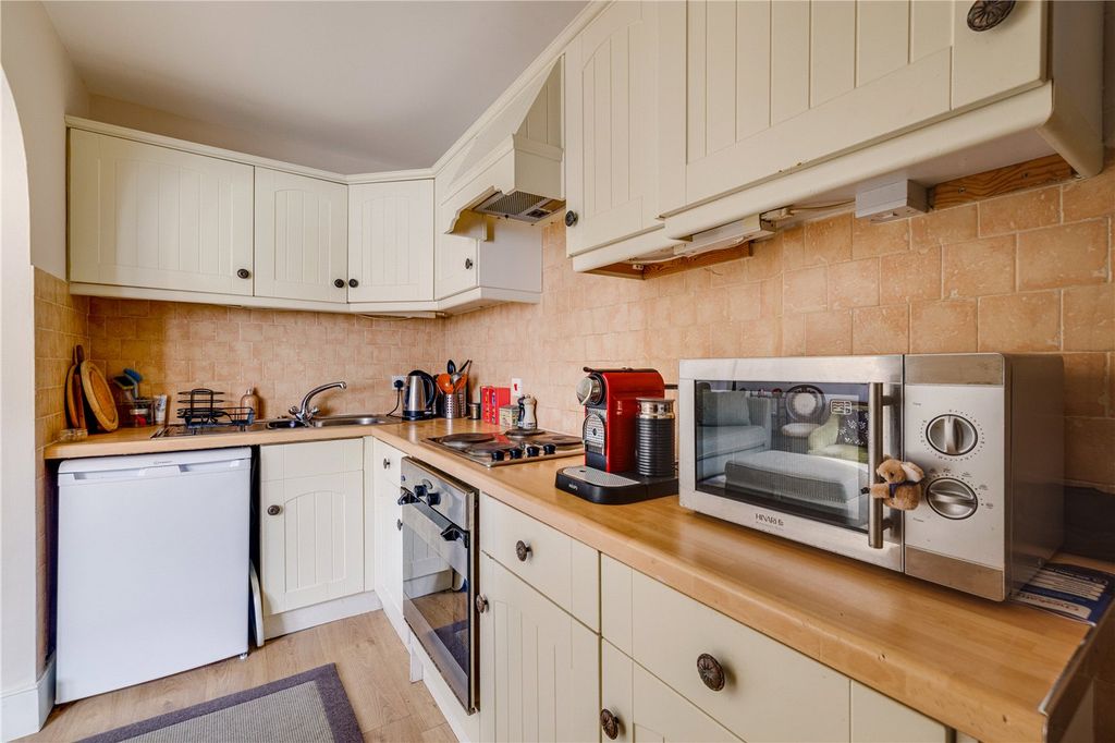 Property photo 2 of 11 Picture No. 04