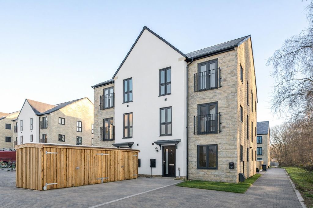 Property photo 2 of 8 Front Of Property .Png