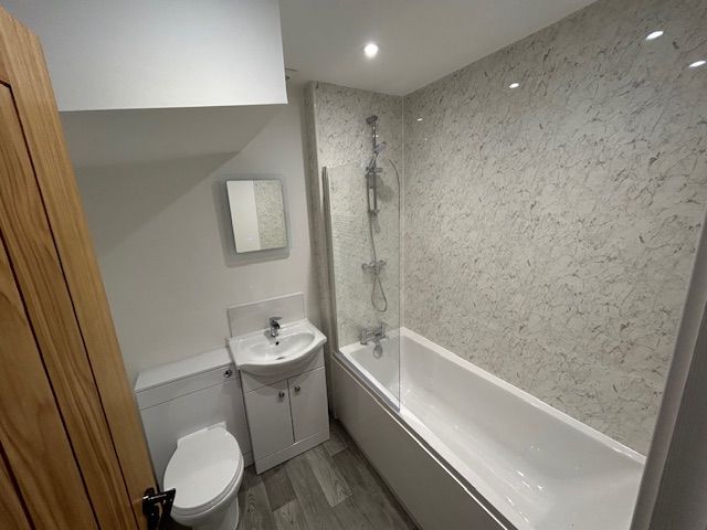 Property photo 3 of 6 Bathroom