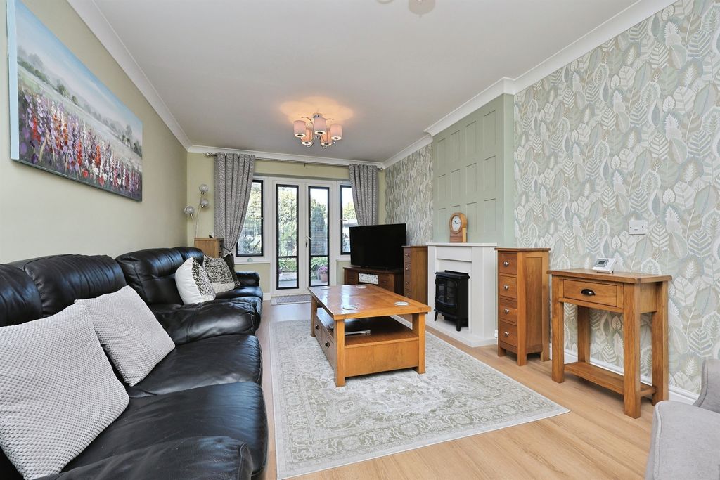 Property photo 2 of 26
