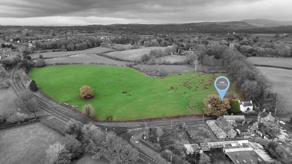 Property photo 3 of 14 2.Jpg