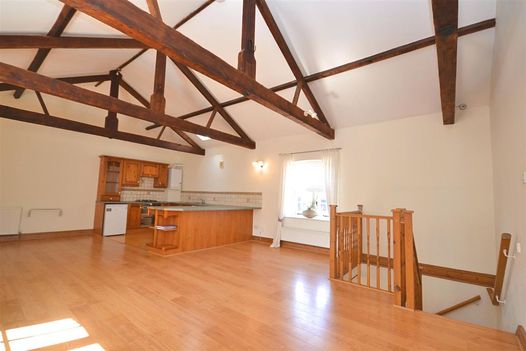 Property photo 2 of 17 8.Png