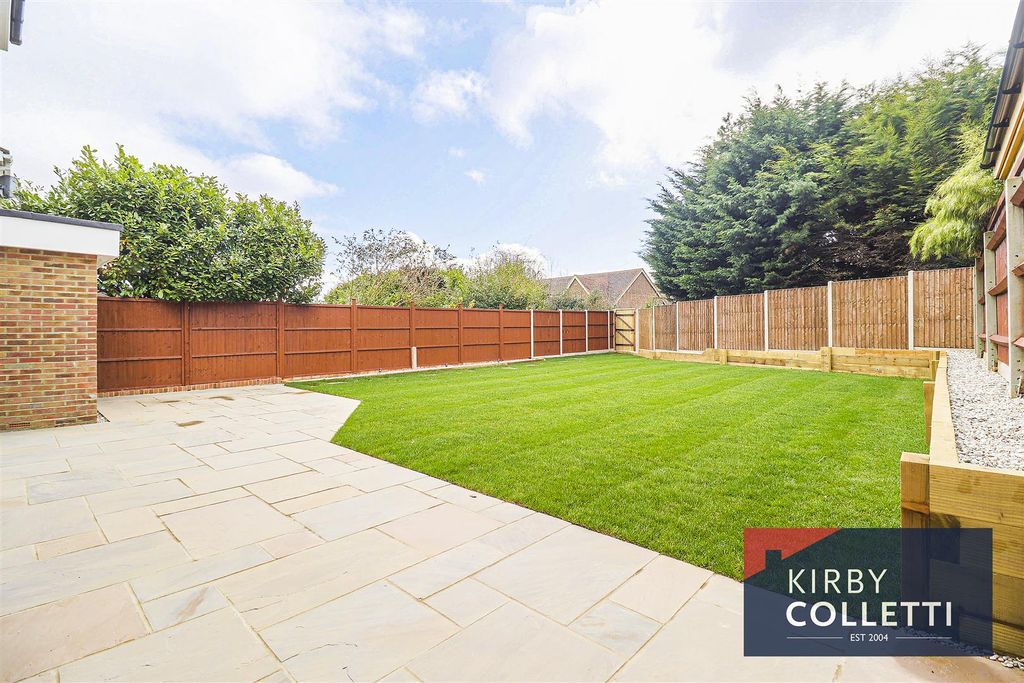 Property photo 3 of 31 Rear Garden