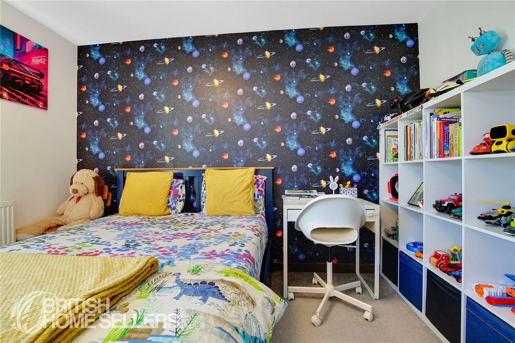 Additional image 9 of 2 bed flat for saleQueens Road, East Grinstead, West Sussex RH19