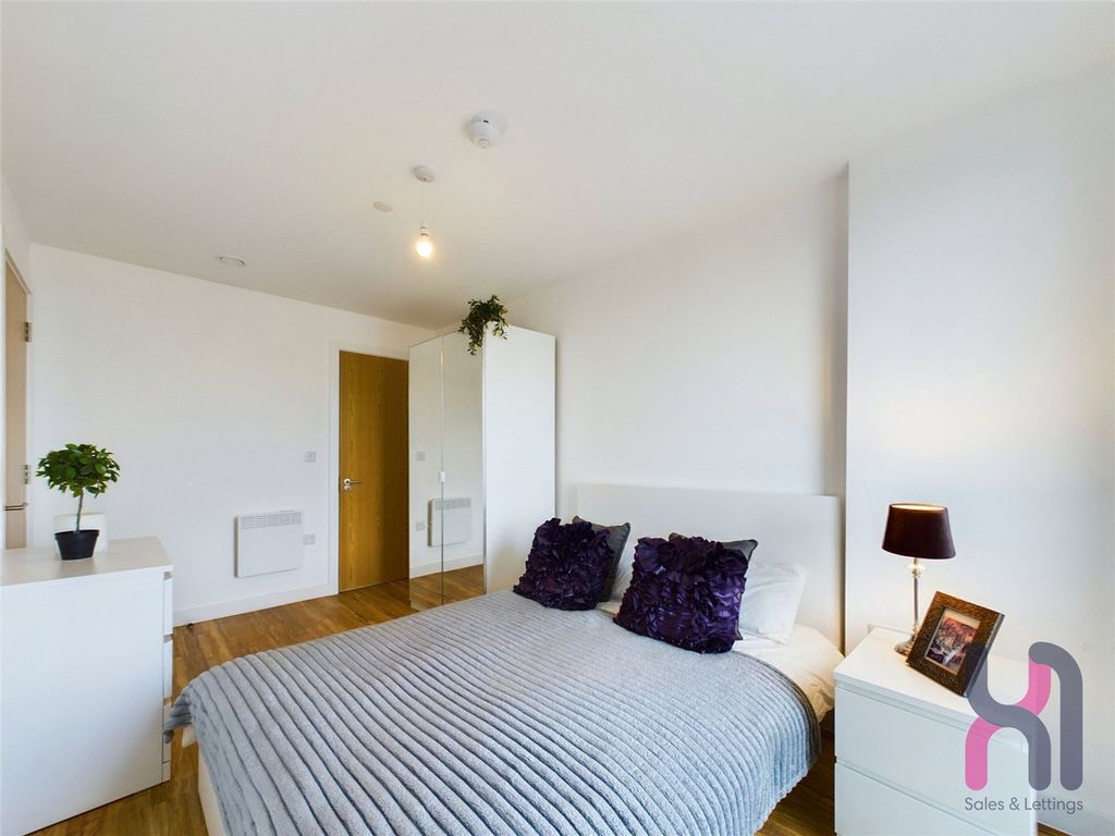 Property photo 3 of 11