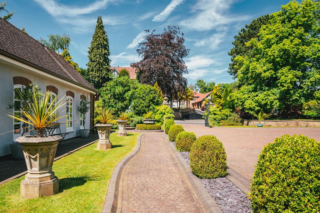 Additional image 60 of 5 bed detached house for saleDore Road, Sheffield S17