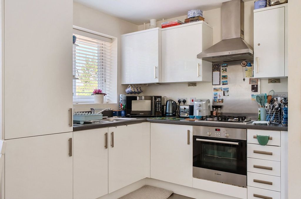 Property photo 3 of 12 1320311-15-686cd7...