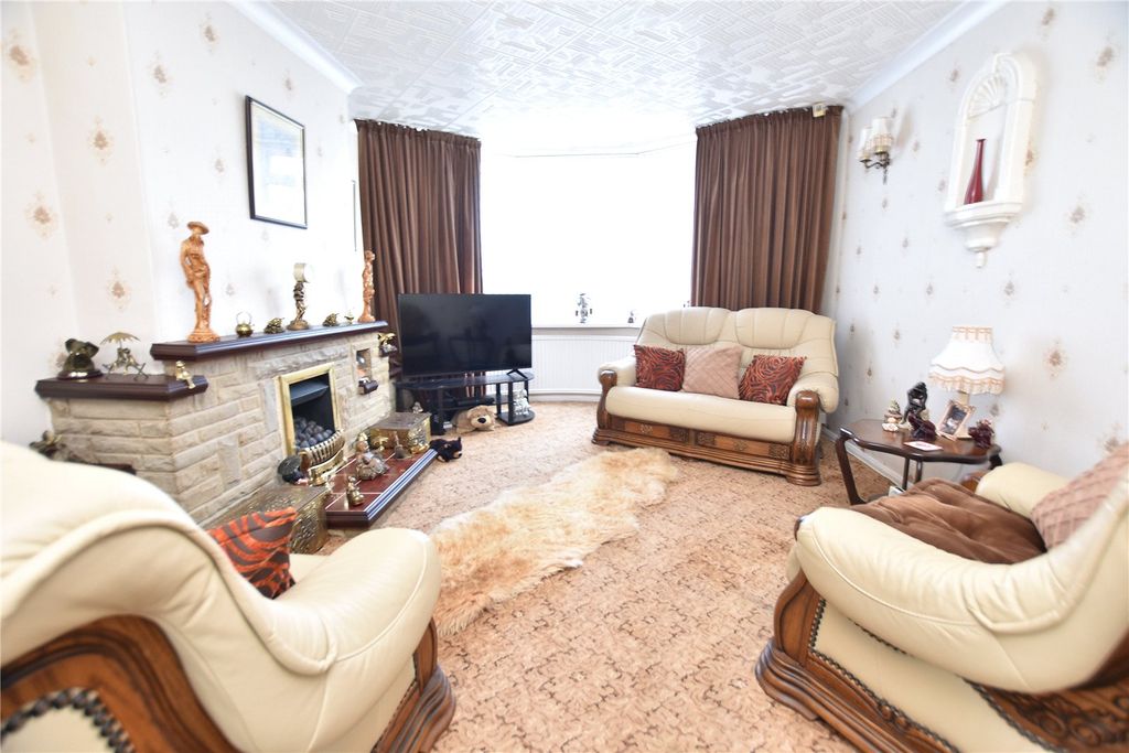 Property photo 2 of 24 Picture No. 18