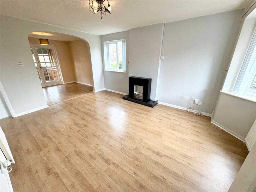 Property photo 3 of 33