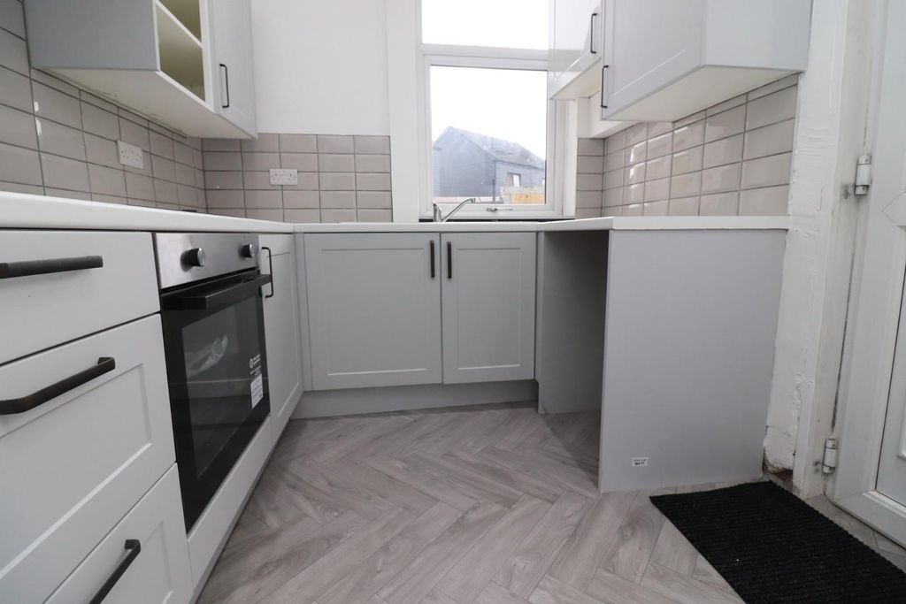 Property photo 3 of 10 Img_7947.Jpg