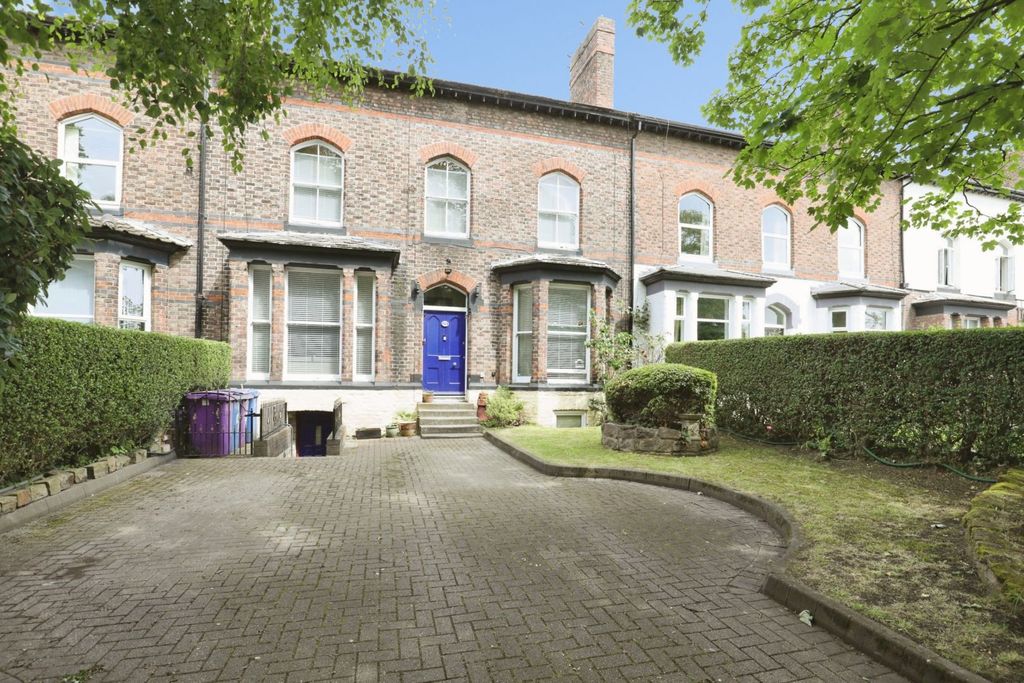 Property photo 1 of 28