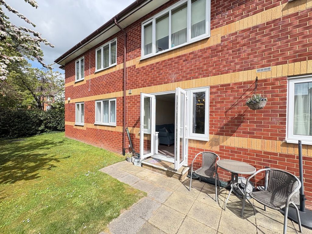 Property photo 2 of 12