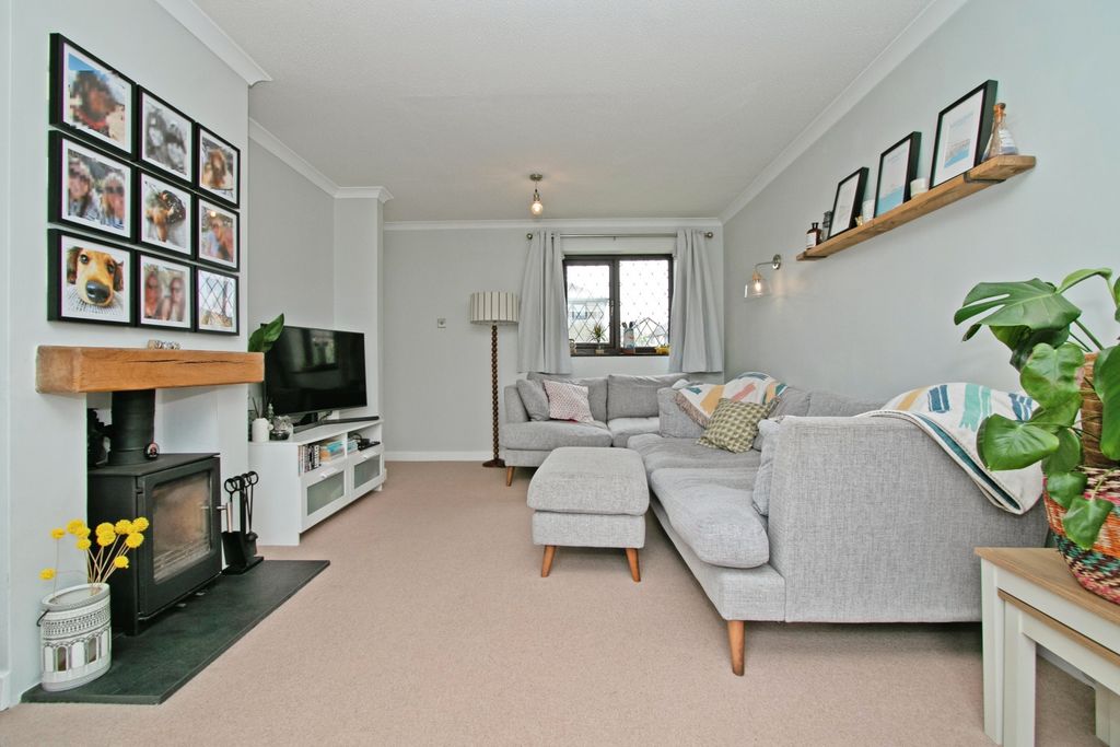 Property photo 3 of 20