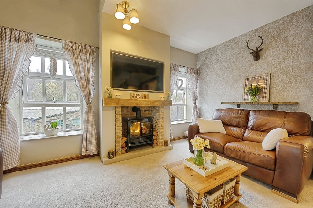 Property photo 3 of 21