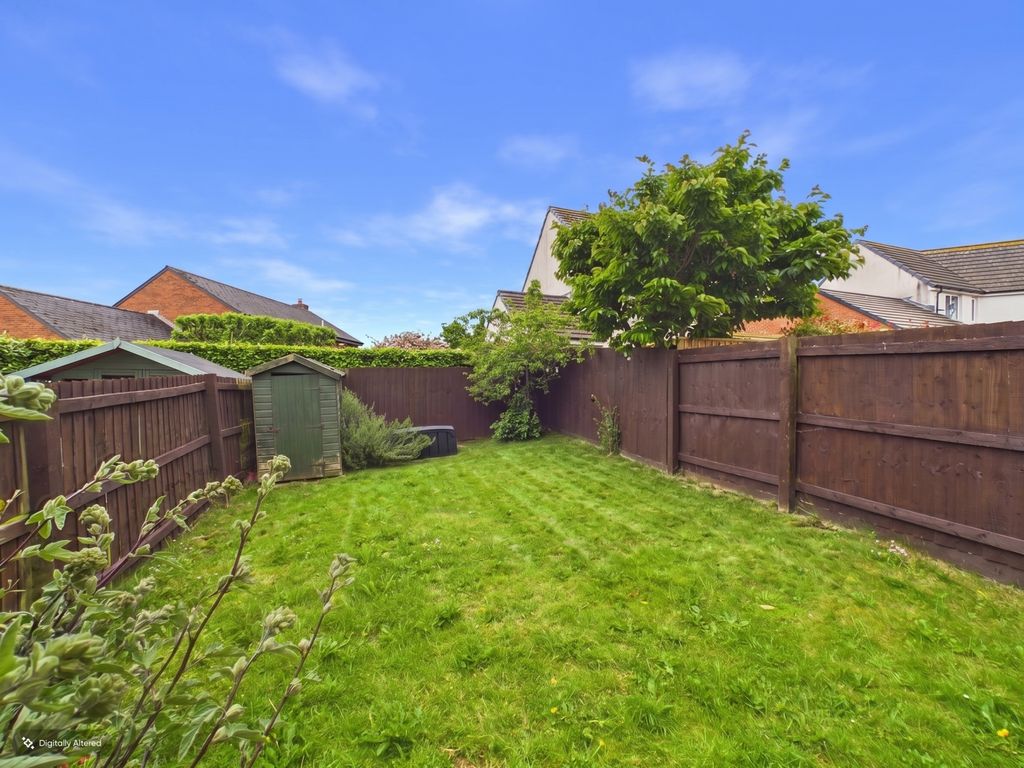 Property photo 3 of 14 Cam03640G0-Pr0127-Still024-001