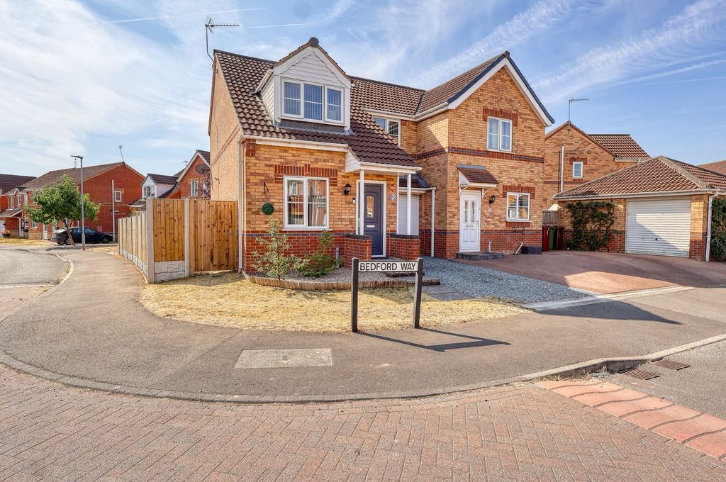 Property photo 1 of 18 Frontal