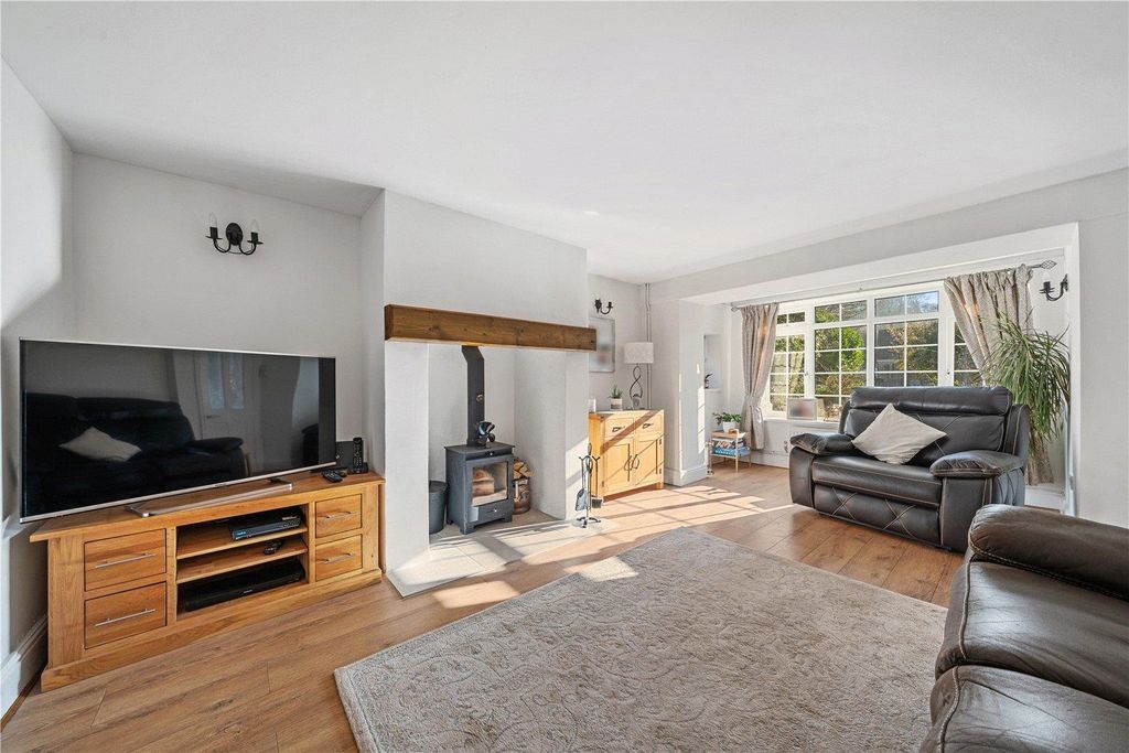 Property photo 2 of 18 Image