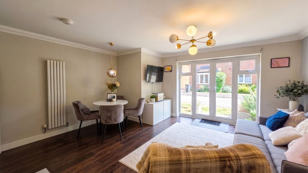 Property photo 3 of 11 5147866